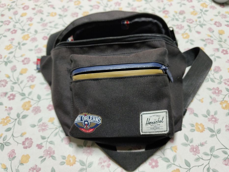 Vendo bolsa de tiracolo Herschel