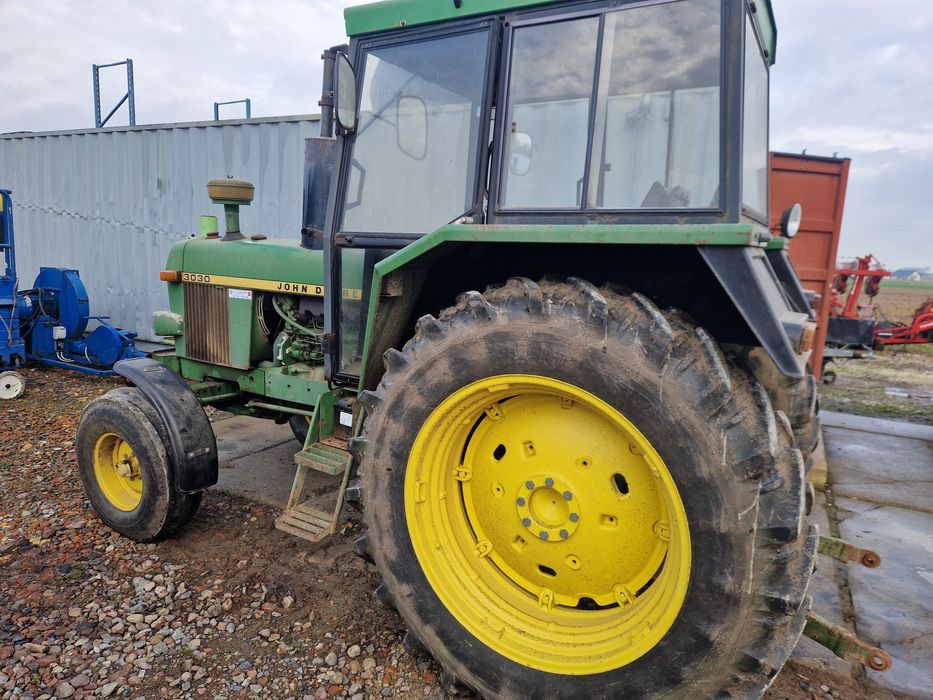 John Deere 3030 6cyl. 100KM.