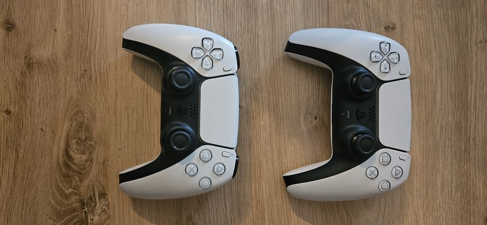 PS5 Digital + Extras