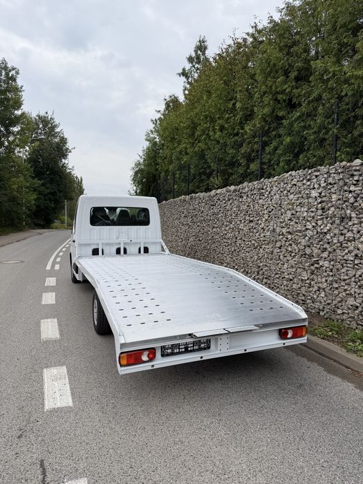 PRODUCENT autolawet aluminiowych– najazd, platforma, zabudowa panelowa