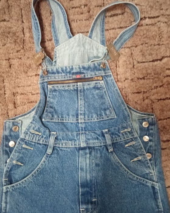 Джинсы с нагрудником  р.W29