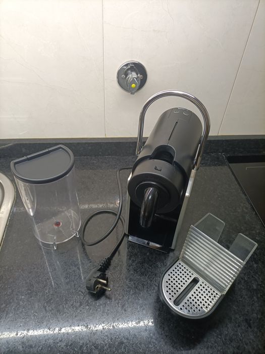 Máquina nespresso pixie