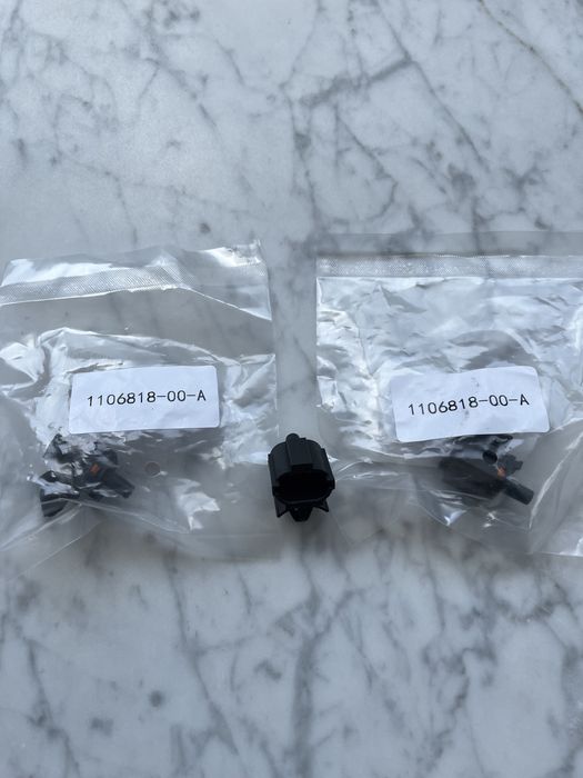 Датчик температуры воздуха Tesla Model S 3 X Y MY M3 MX MS 1106818-00