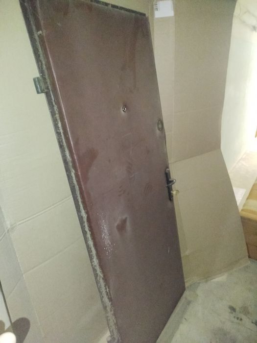 Продам Б/У двері