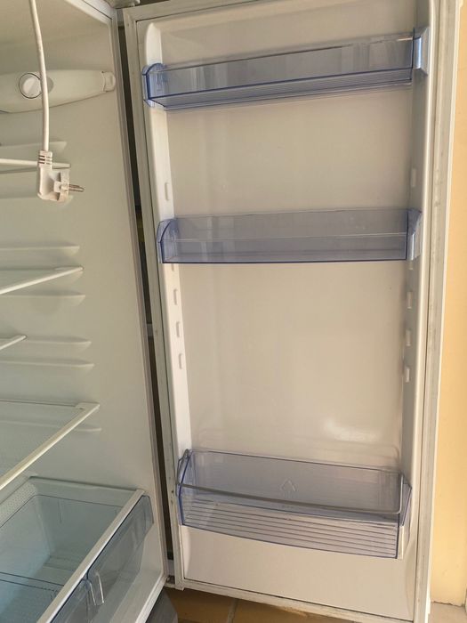 Frigorifico de encastrar novo AEG