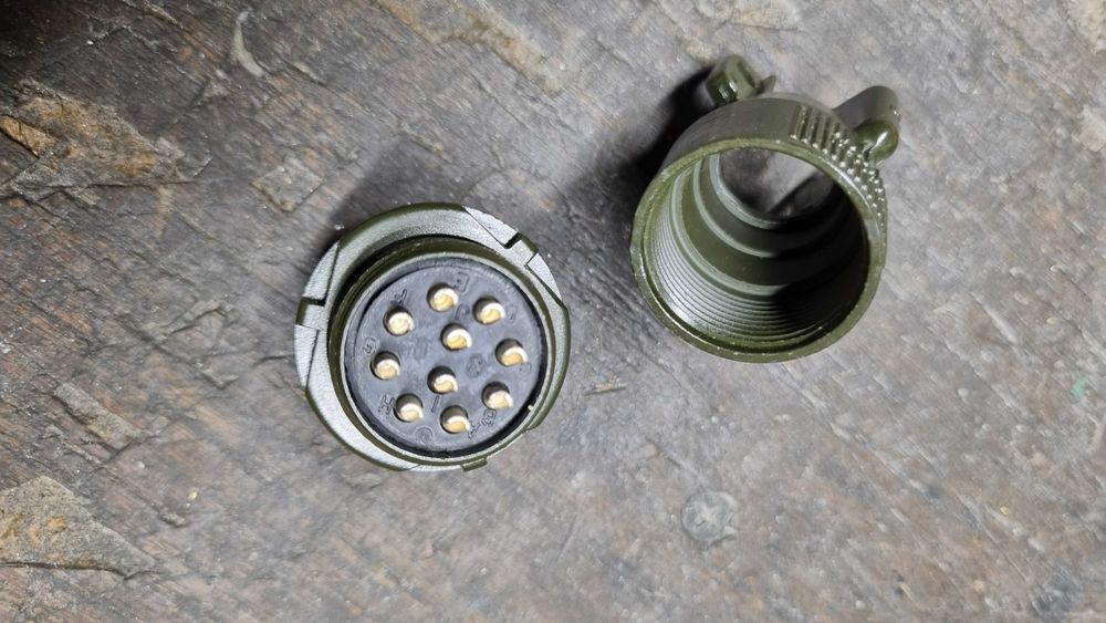 Wtyka DS3106A 18-1P AMPHENOL wojskowa nowa