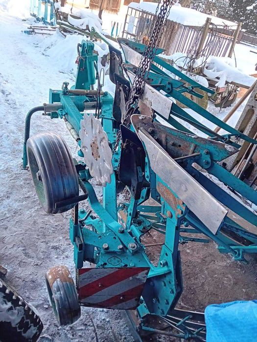 Плуг оборотний Eberhardt 3 корпусний як Lemken Europal 5 на кукурудзу
