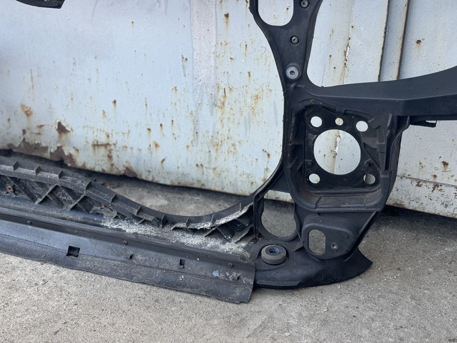 Телевізор Audi a4 b7 установочна панель ауді а4 б7 дизель бензин а4