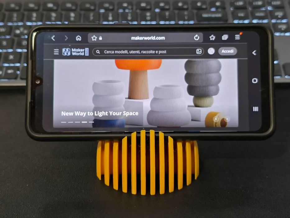 1970s-Style Mobile Phone Stand (Retro)64751541176450120