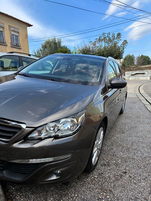 Peugeot 308 2014 1.6 hdi 326000 4450€