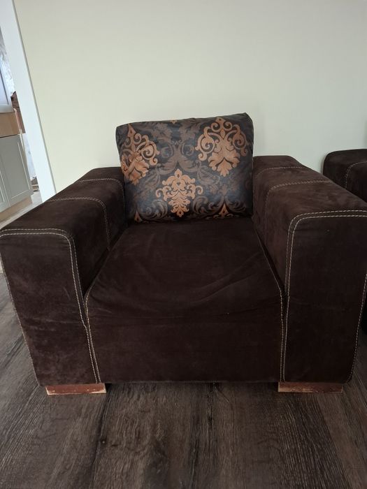 Sofa + fotel z podnóżkiem