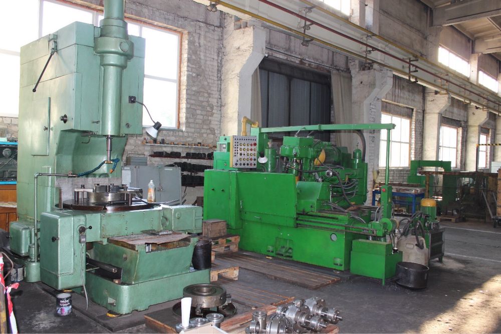 Продам Виробничий комплекс, 4294 м.кв, 1,7 Га ділянка, цеха, склад