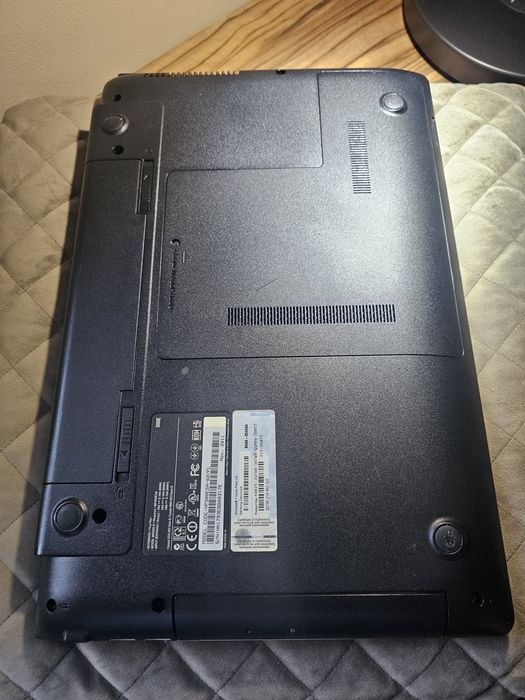 Laptop Samsung NP300E5A