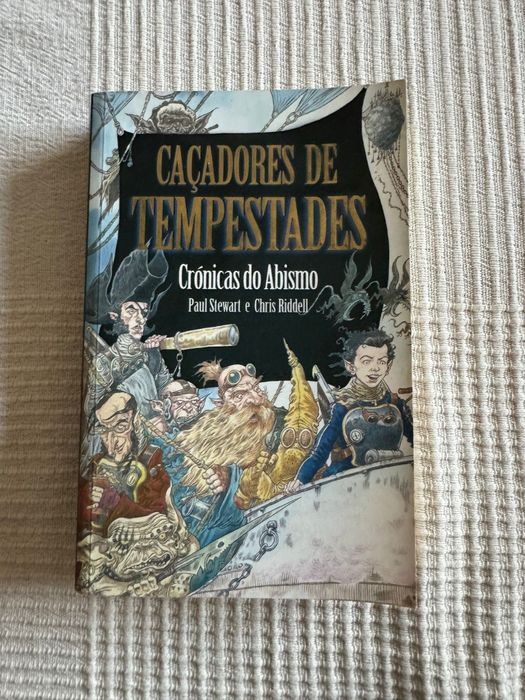 Livro "Caçadores de Tempestades"