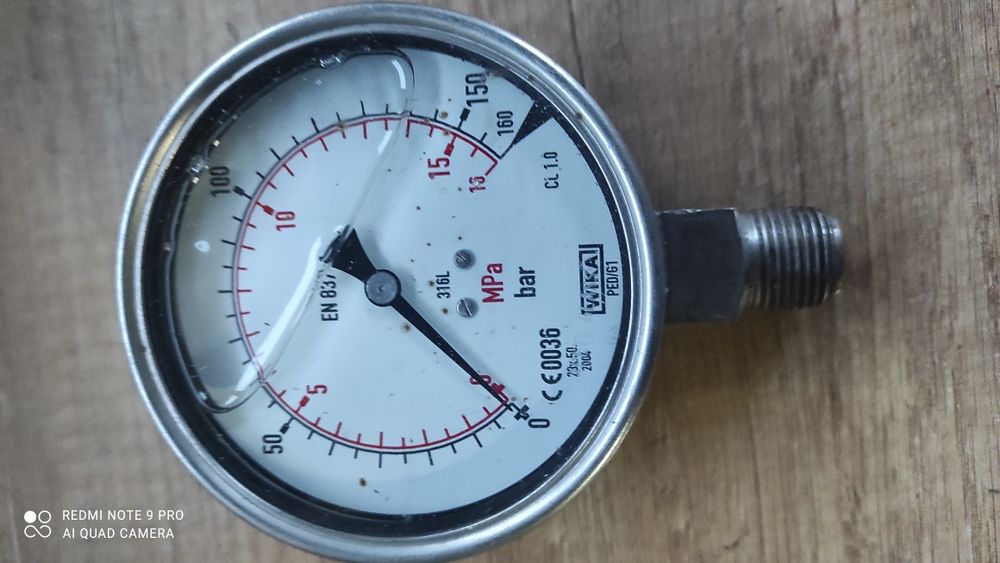 Manometr 160 bar 16 MPa wika olejowy