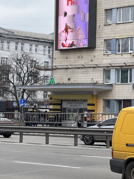 Оренда коммерчес. помещ.110 м, фасад, КПІ, метро ремонт