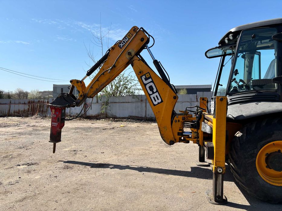 Оренда спец техніки JCB 3cx