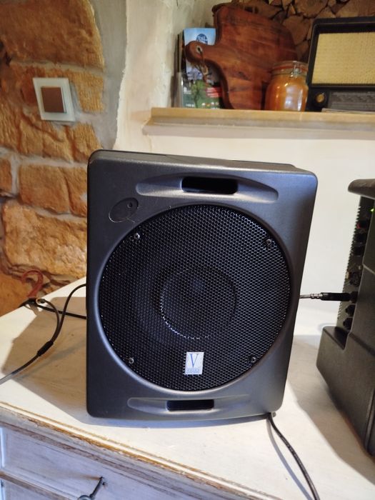 Aktywne kolumny estradowe Contact.