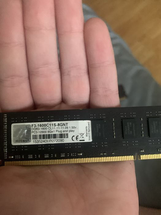 2 планки оперативной память ddr3-1600 CL11-11-11-28 1.50v 8Gb