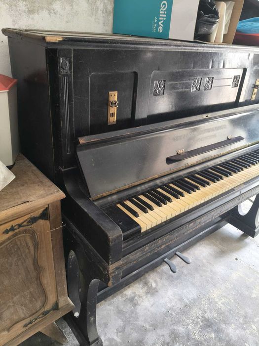 piano Grotrian steinweg