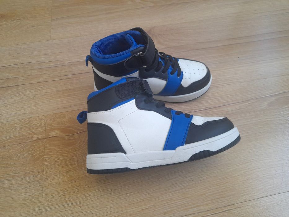 Buty sinsay dla chłopca 30