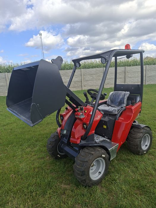 DM-140 Ładowarka kołowa 20 kW 350 kg LCD hydraulika 40 l/min