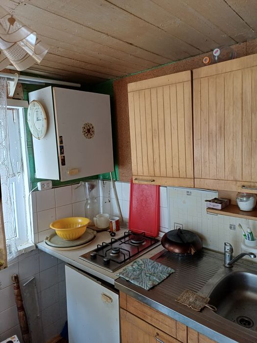 Продам будинок зі всіма зручностями  в селі Гориця.Торг.