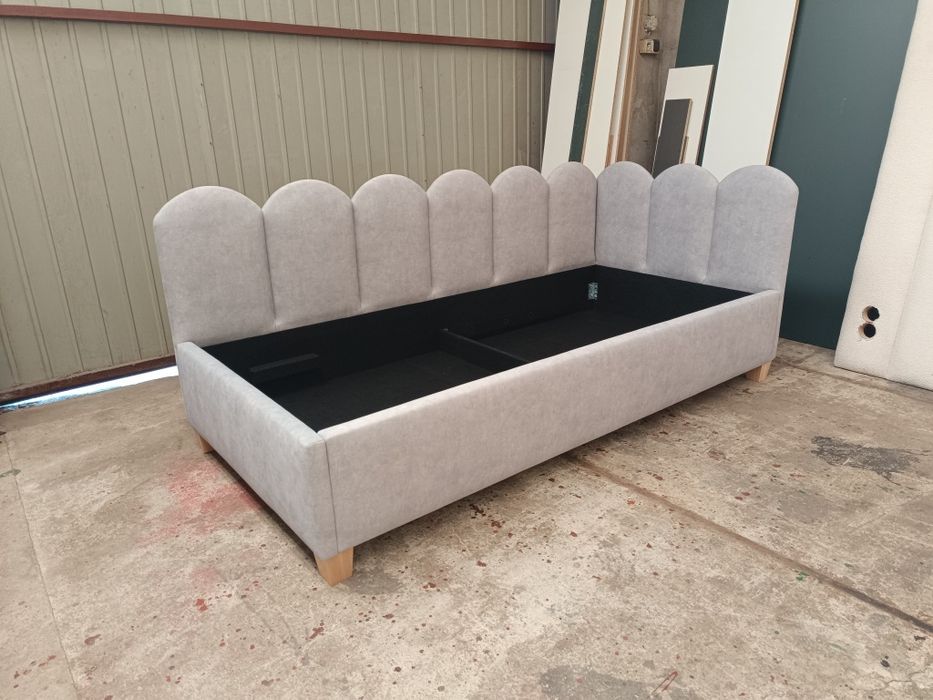 Łóżko tapicerowane narożne dziecięce młodzieżowe pojemnik stelaż