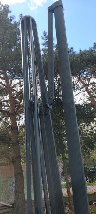 Stelaż parasola z podstawą