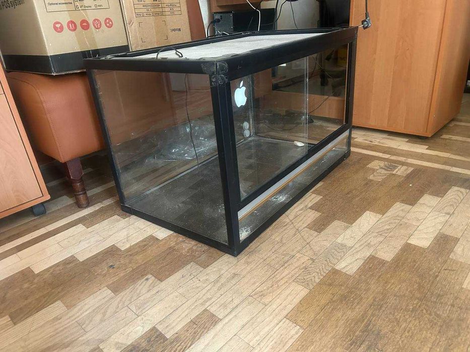 склянний тераріум 80х50х50