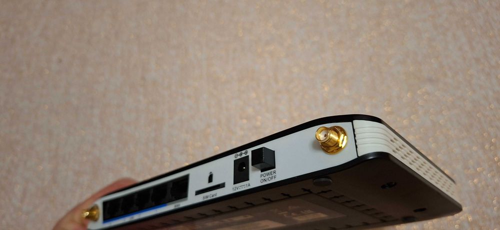 Router Wi‑Fi D-Link DWR‑921 z modemem 3G/4G LTE