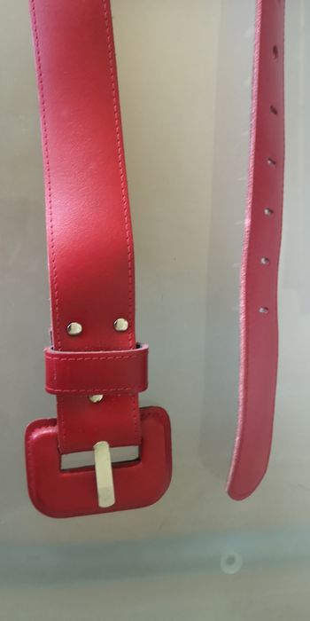 Pasek czerwony że skóry nowy dł. 122 szeroki 3,8 cm