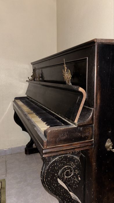 Piano Vertical Aucher Frères