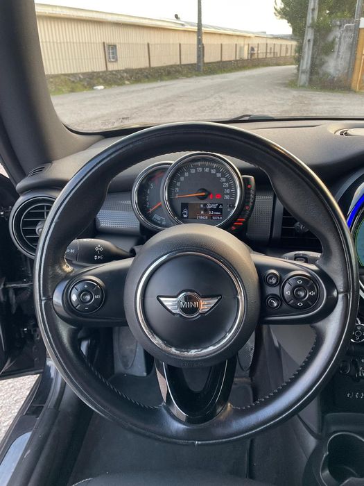 Mini Cooper D 1.5 diesel full extras