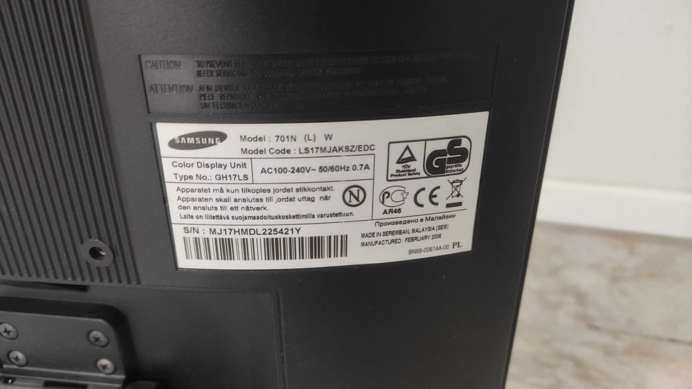 Monitor Samsung 701N - 17” 1280×1024 VGA (a funcionar)