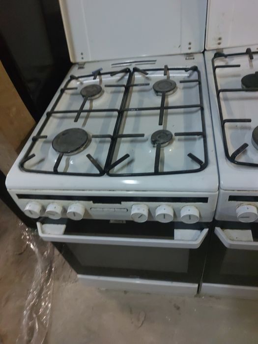 Kuchenka gazowa firmy Elektrolux szer.50, piekarnik elektryczny