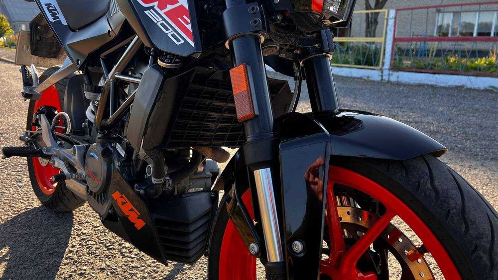 KTM DUKE 200 2021
