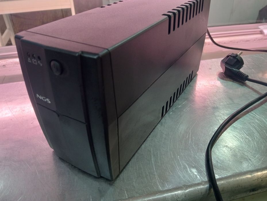 Ups nunca usada nova em caixa