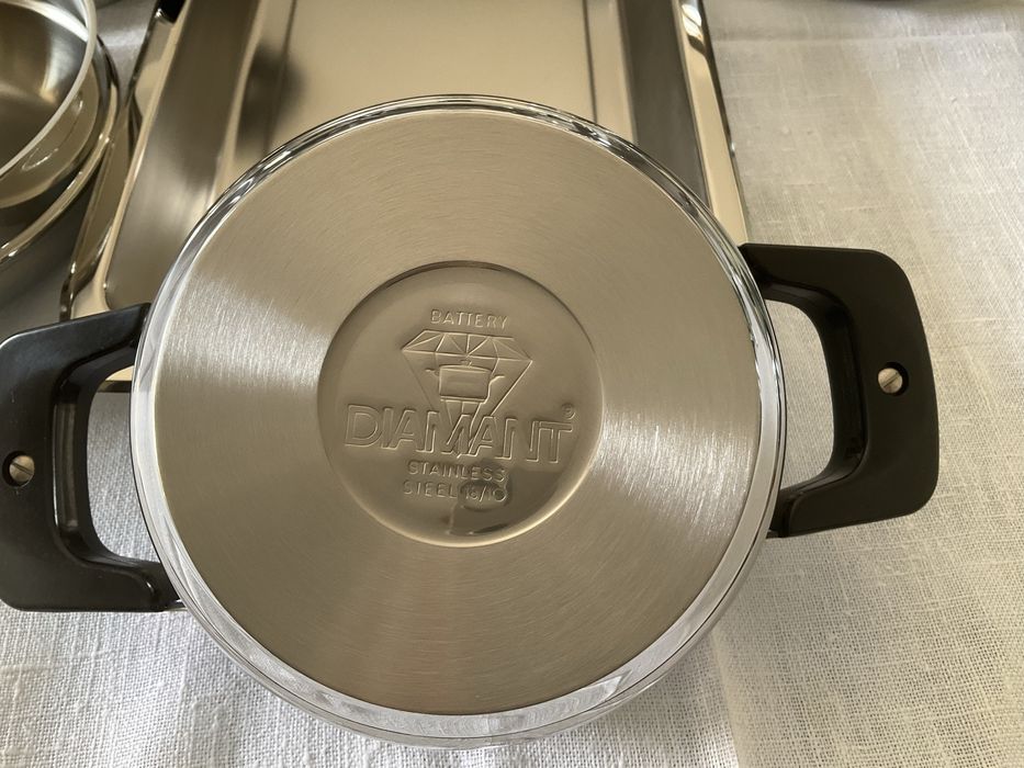 Trem de cozinha em inox 18/10 com controlo de temperatura. NOVO