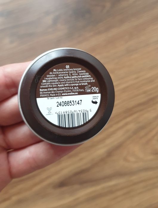 Nowy bronzer Eveline nr 01