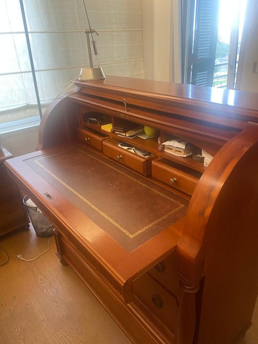 Escrivaninha em cerejeira