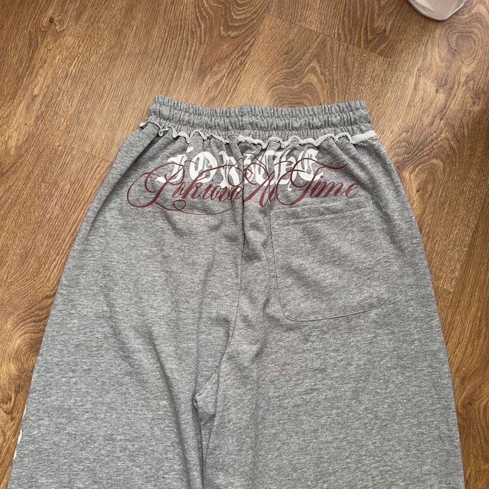 Широкі спортивні штани опіум bershka з принтом baggy opium sweatpants
