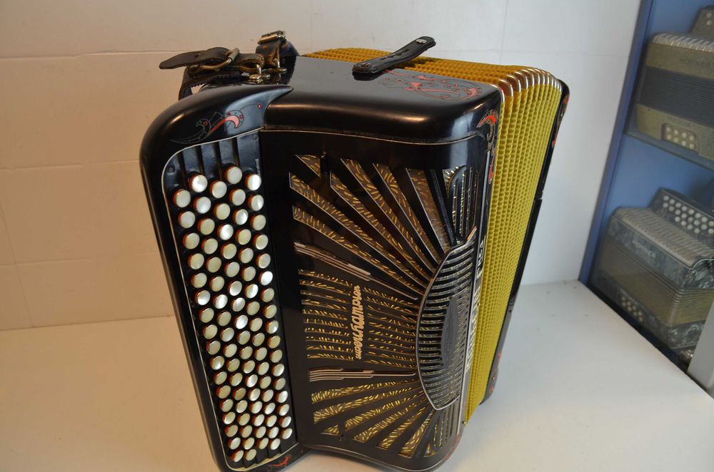 Acordeao maugein freres 4 voz. N 404