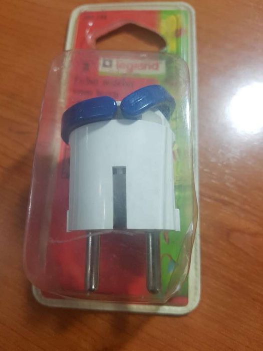 Ficha macho terra legrand