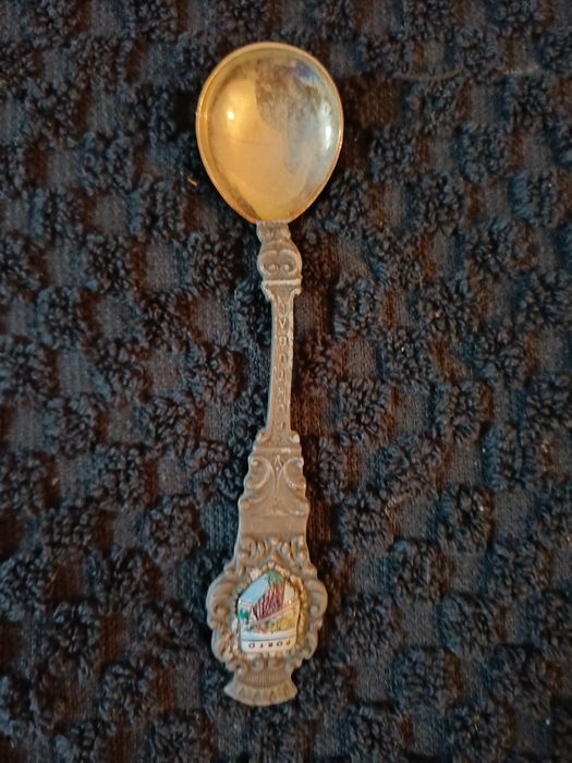 Colher com esmalte da cidade do Porto