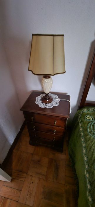 Duas cabeceiras para quarto