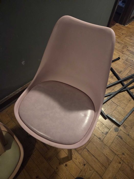 Mesa e duas cadeiras