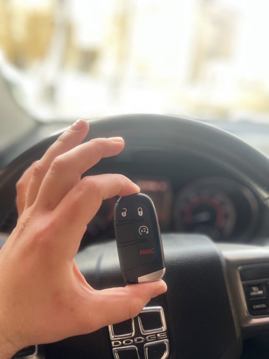 Ключи з автозапуском Dodge Journey