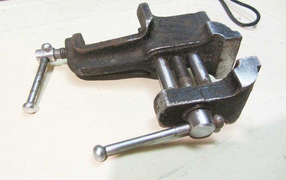 маленькие тиски с наковальней