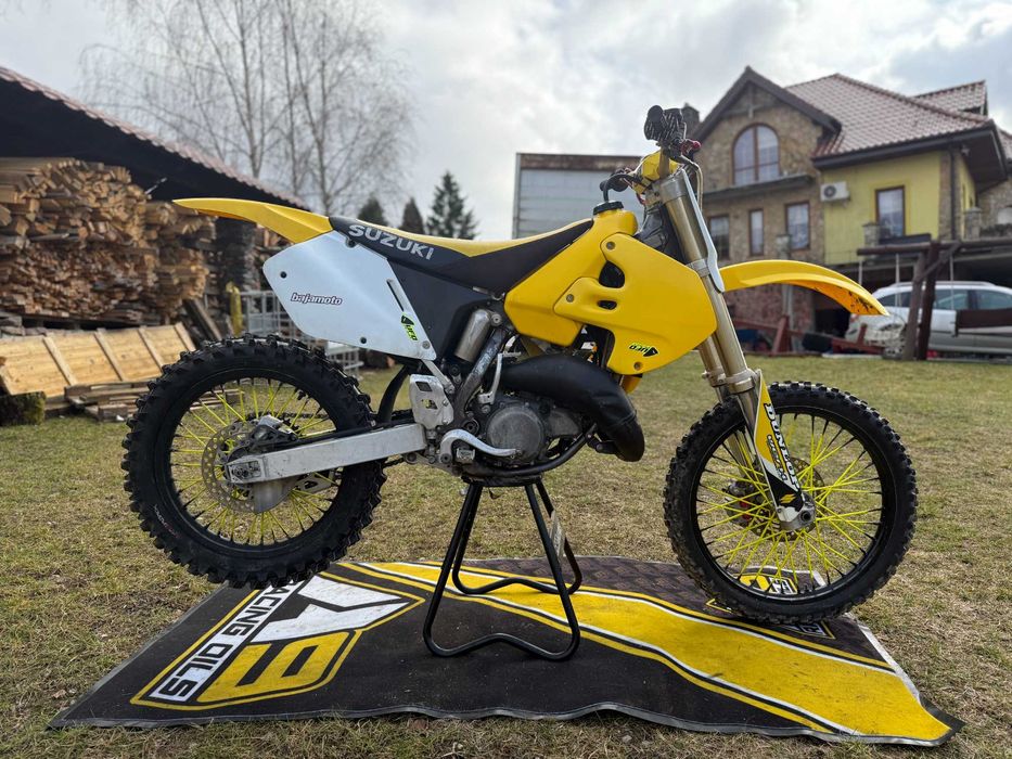 Suzuki rm125 Racing Machine